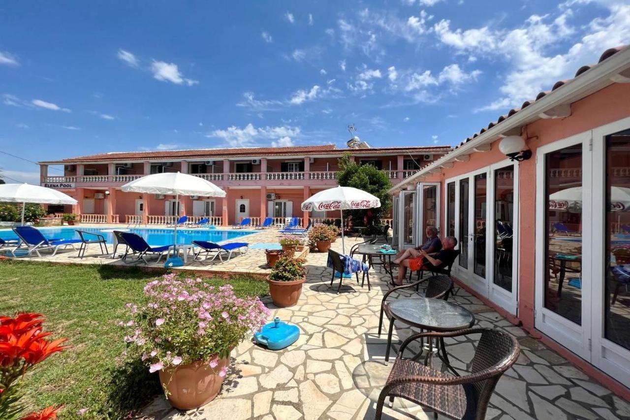 圣乔治斯Elena Pool公寓式酒店 外观 照片